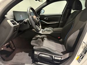 BMW 330 bild 10