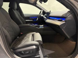 BMW i5 bild 8