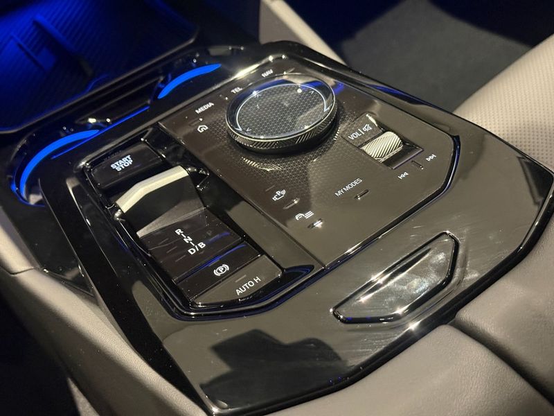 BMW i5 bild 16
