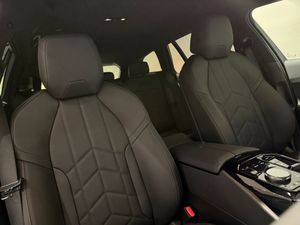 BMW i5 bild 17