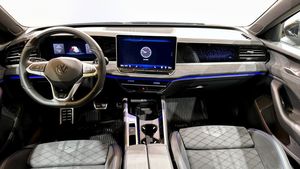Volkswagen Passat bild 11