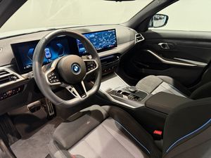 BMW 330 bild 11
