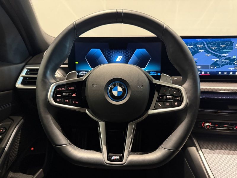 BMW 330 bild 13