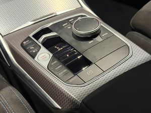 BMW 330 bild 16
