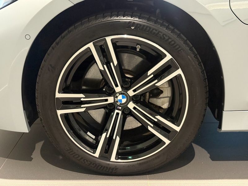 BMW 330 bild 5