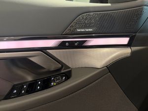 BMW i5 bild 16
