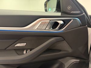 BMW i4 bild 17