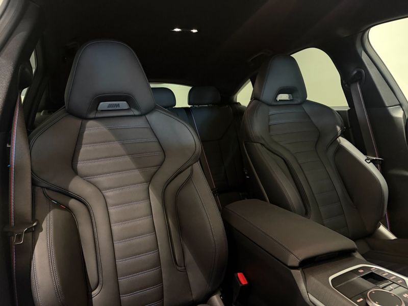 BMW i4 bild 18