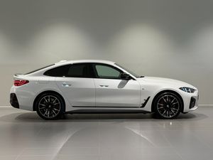 BMW i4 bild 3