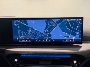 BMW i4 bild 15
