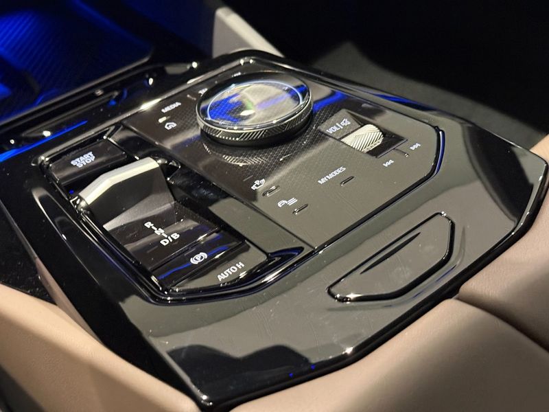 BMW i5 bild 16