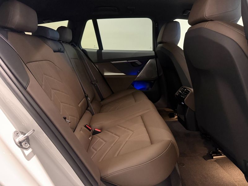 BMW i5 bild 7