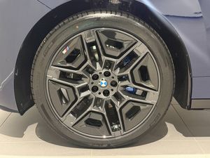 BMW iX bild 5