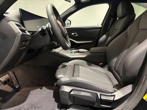 BMW 330 bild 9