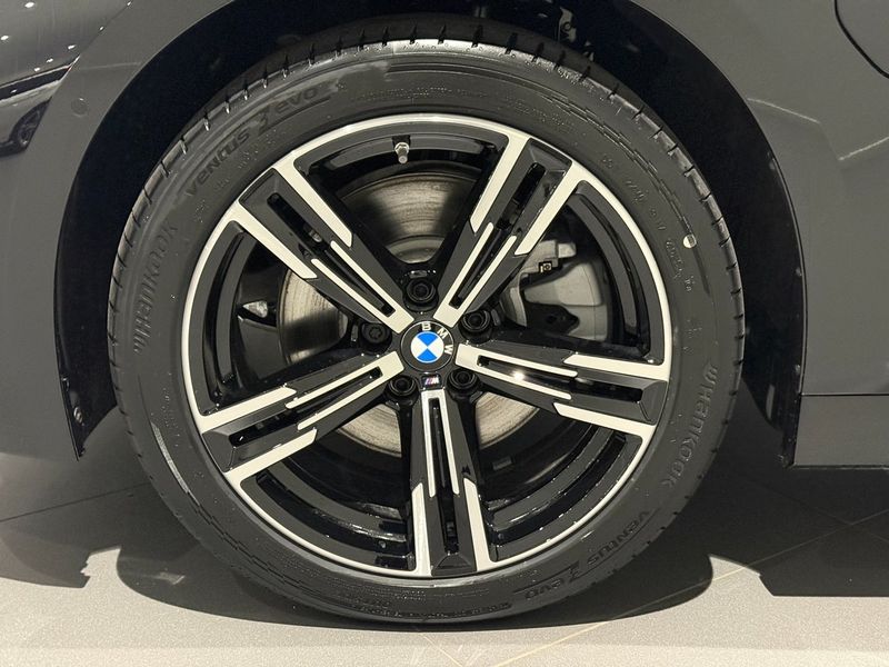 BMW 330 bild 5