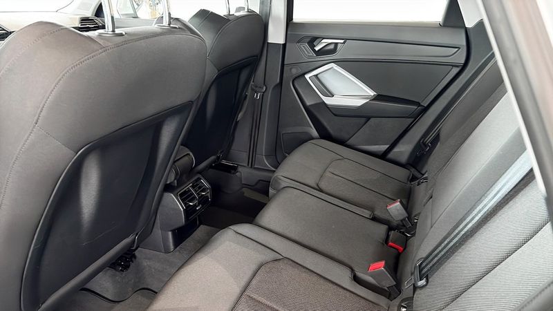 Audi Q3 bild 11