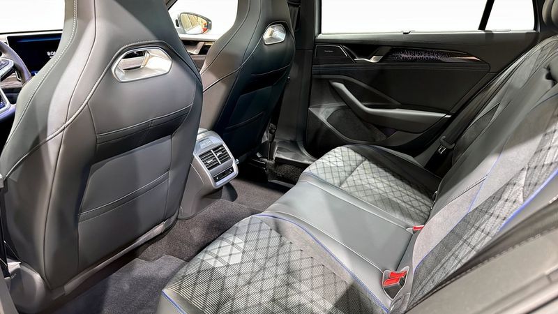 Volkswagen Passat bild 12