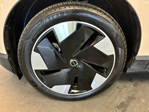 Volvo EX30 bild 5