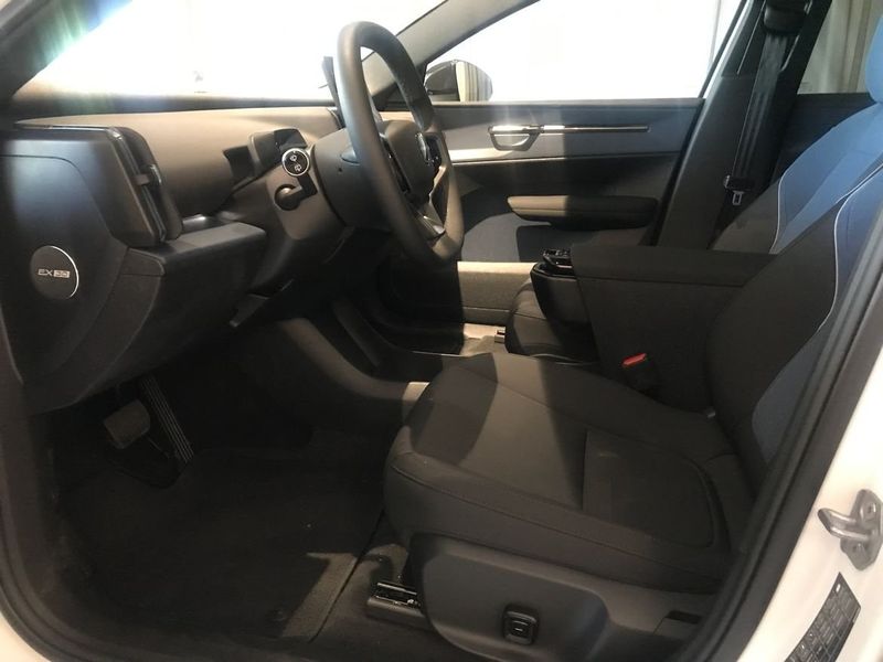 Volvo EX30 bild 5