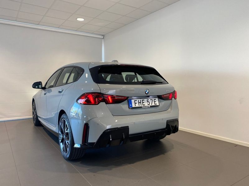BMW 120 bild 8