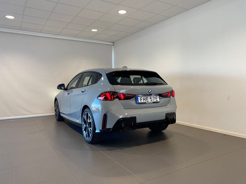 BMW 120 bild 9