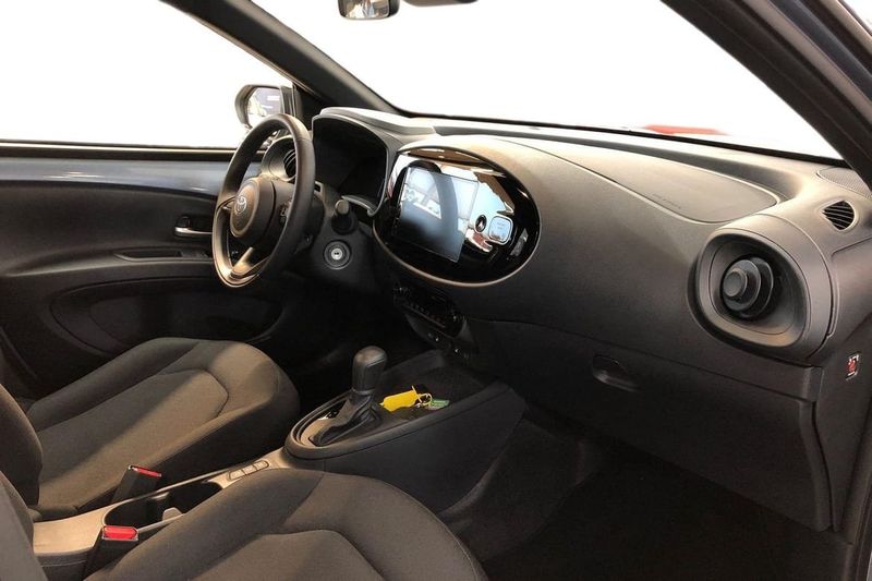 Toyota Aygo X bild 7
