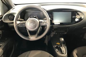 Toyota Aygo X bild 2
