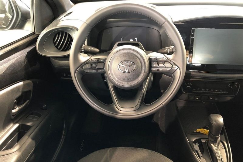 Toyota Aygo X bild 3