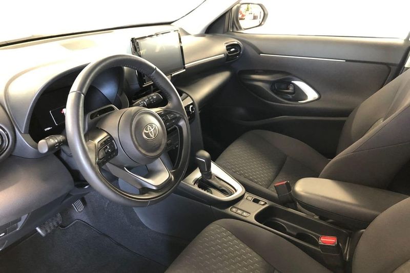 Toyota Yaris Cross bild 14