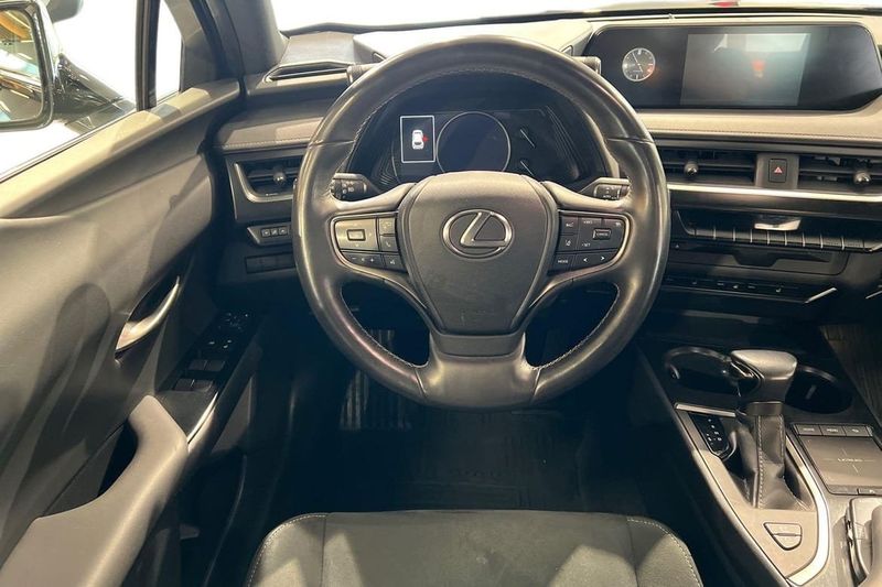 Lexus UX bild 12