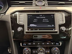 Volkswagen Passat bild 8