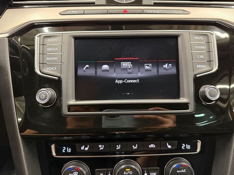 Volkswagen Passat bild 6