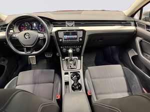 Volkswagen Passat bild 17