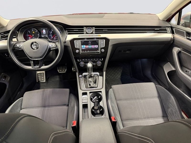 Volkswagen Passat bild 17