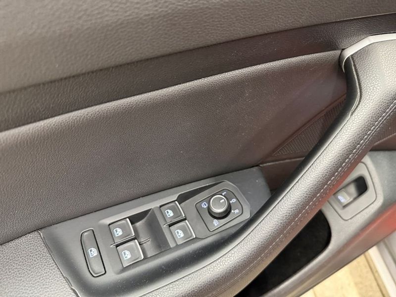 Volkswagen Passat bild 16