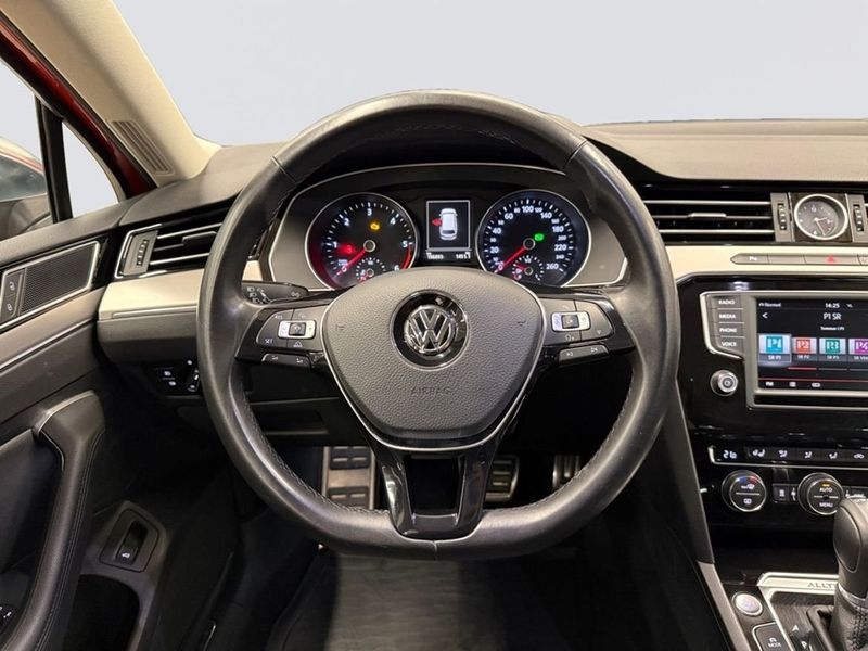 Volkswagen Passat bild 18