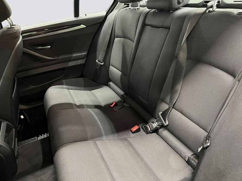BMW 520 bild 10