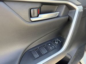 Toyota RAV4 bild 9