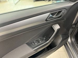 Volkswagen T-Roc bild 13