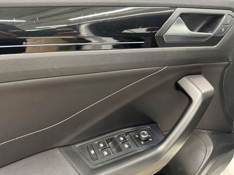 Volkswagen T-Roc bild 8