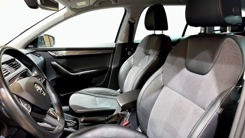 Skoda Octavia bild 8