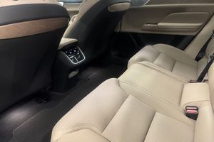 Volvo ES90 bild 12
