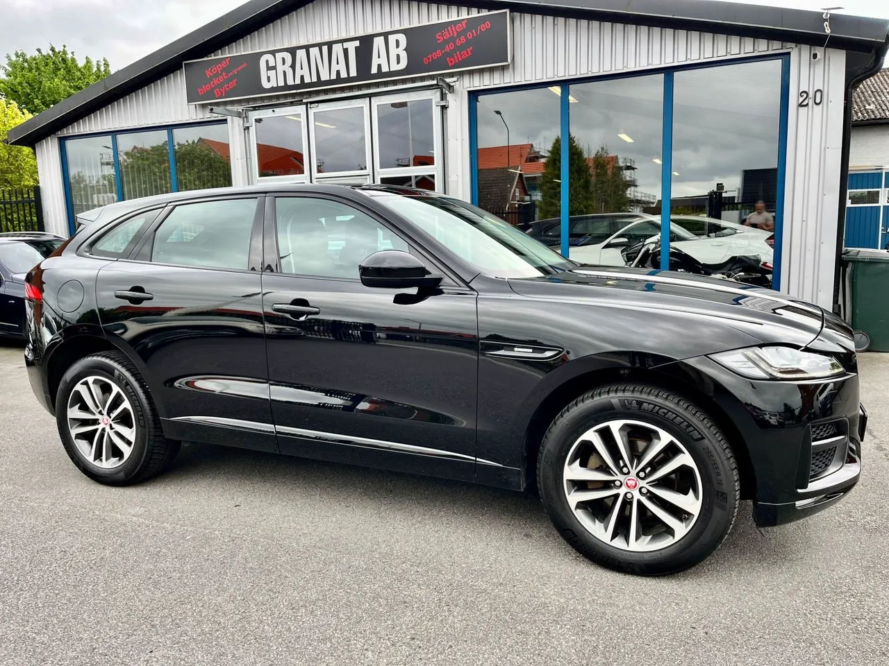 Vehicle image 1