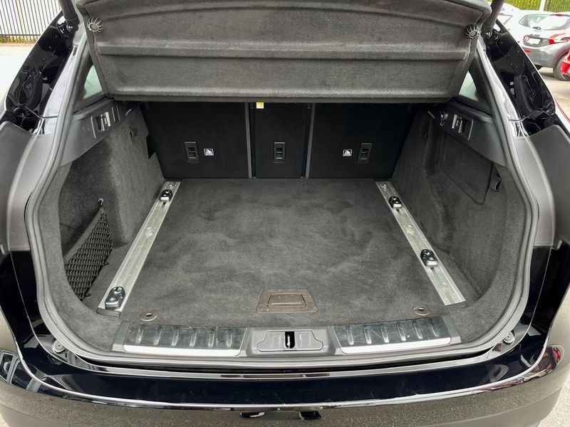 Jaguar F-Pace bild 12