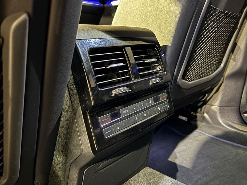 Volkswagen Touareg bild 17