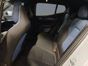Volvo EX30 bild 8
