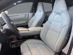 Polestar 4 bild 7