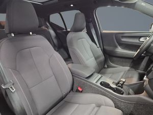 Volvo EX40 bild 8