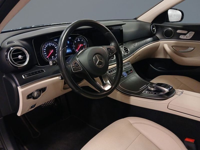 Mercedes E220 bild 4