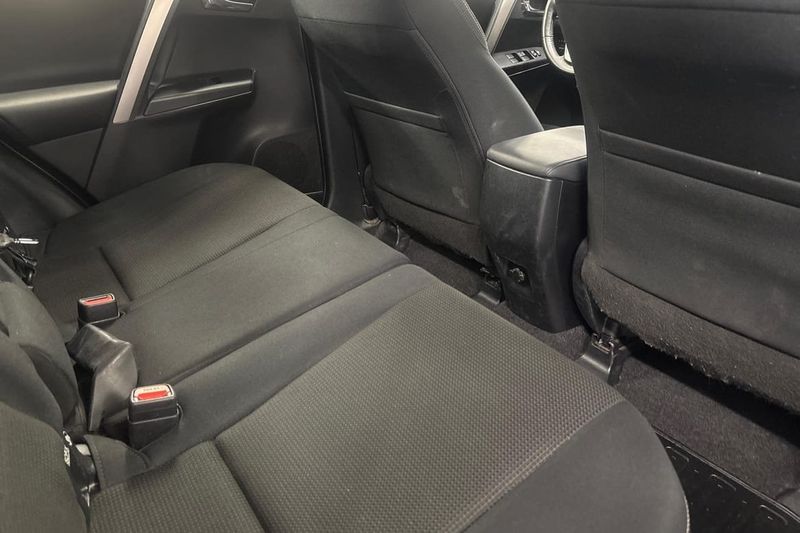 Toyota RAV4 bild 11